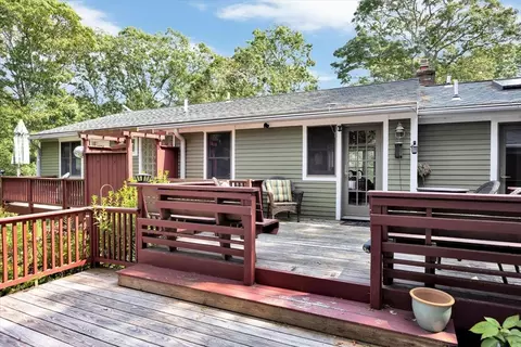 Exterior - 67 Cliff Rd, Bourne, MA 02532 photo 3 of 4