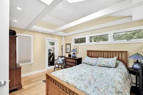Bedroom - 67 Cliff Rd, Bourne, MA 02532 photo 3 of 8