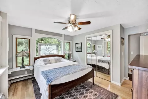 Bedroom - 67 Cliff Rd, Bourne, MA 02532 photo 5 of 8
