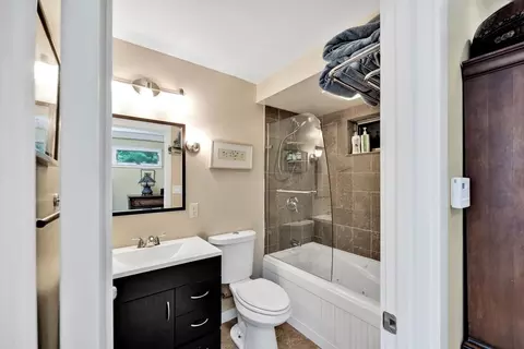 Bath - 67 Cliff Rd, Bourne, MA 02532 photo 1 of 4
