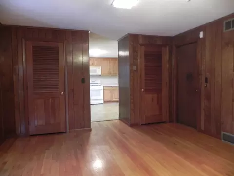 238 Chicopee St, Chicopee, MA 01013 photo 9