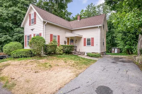 27 Bartley St, Wakefield, MA 01880 photo 2