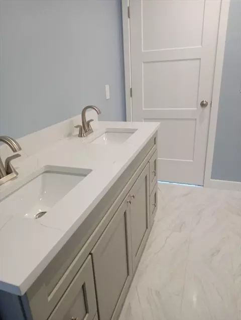 36 Standish St # C, Worcester, MA 01604 photo 12