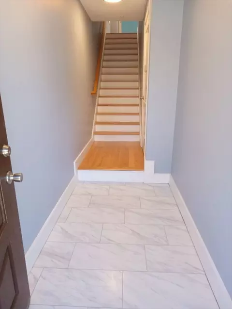 36 Standish St # C, Worcester, MA 01604 photo 2