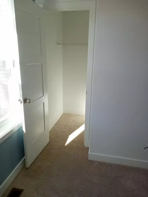 36 Standish St # C, Worcester, MA 01604 photo 9
