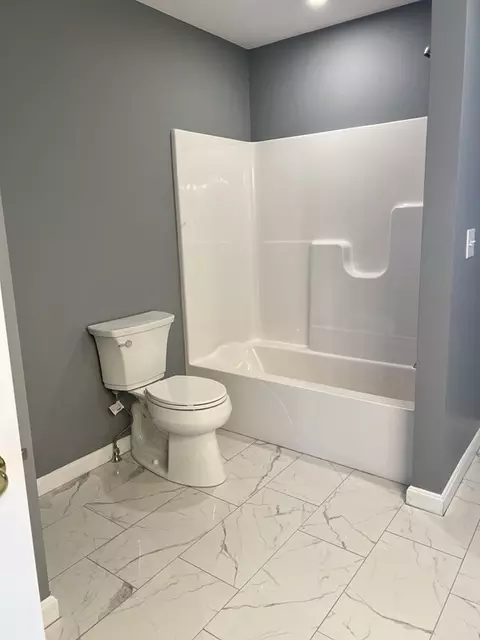Bath - 36 Standish St # B, Worcester, MA 01604 photo 2 of 2