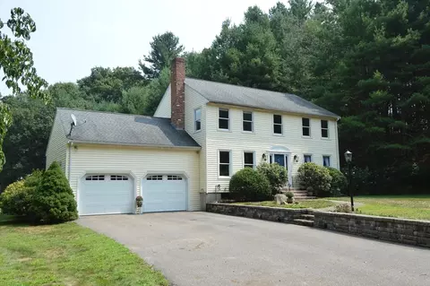 15 Grove St, Millis, MA 02054