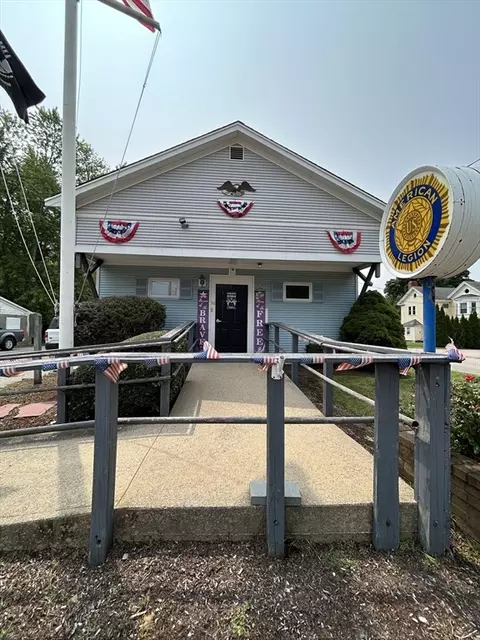 94 Main St, Kingston, MA 02364