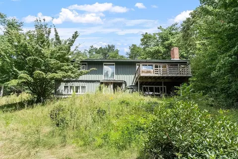 3 Tuttle Rd, Sterling, MA 01564