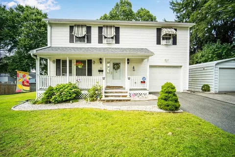 50 William St, Chicopee, MA 01020