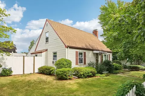 3 Rainbow Ter, Danvers, MA 01923
