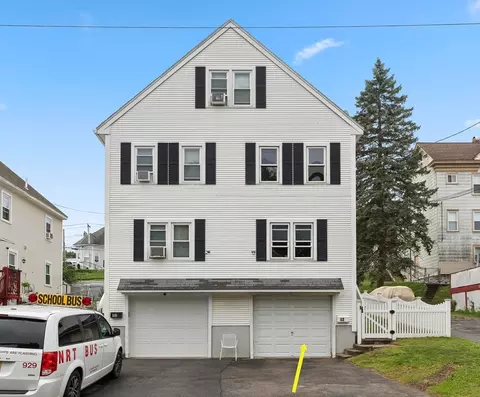 48 Shawmut St #B, Lawrence, MA 01841