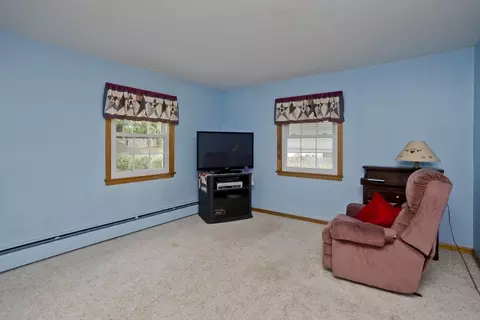 167 Pondview Dr, Chicopee, MA 01020 photo 11