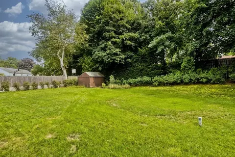 167 Pondview Dr, Chicopee, MA 01020 photo 19