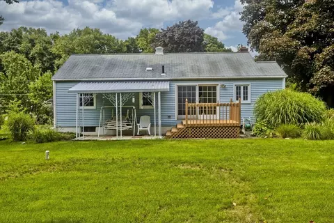 167 Pondview Dr, Chicopee, MA 01020 photo 17