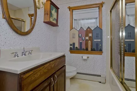 167 Pondview Dr, Chicopee, MA 01020 photo 8