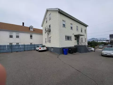 Exterior - 329 Ferry St, Fall River, MA 02721 photo 1 of 4
