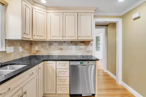 Kitchen - 95 Fenway Dr, Springfield, MA 01119 photo 4 of 4