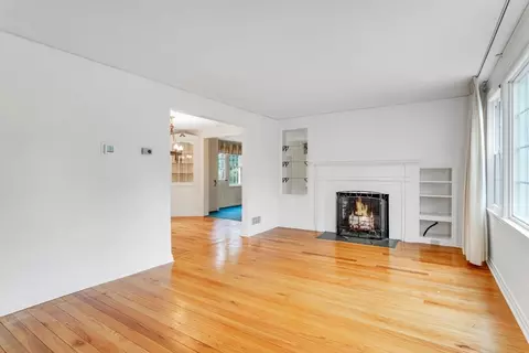 Living - 95 Fenway Dr, Springfield, MA 01119 photo 3 of 7