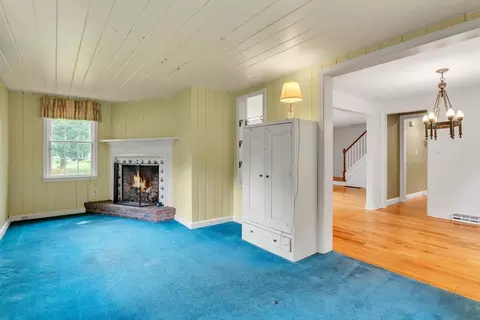 Living - 95 Fenway Dr, Springfield, MA 01119 photo 6 of 7