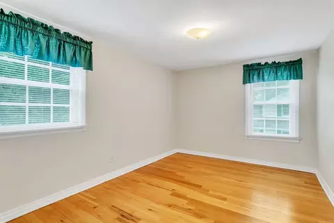 Bedroom - 95 Fenway Dr, Springfield, MA 01119 photo 1 of 8