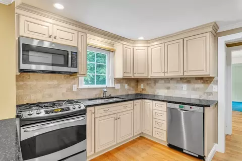 Kitchen - 95 Fenway Dr, Springfield, MA 01119 photo 1 of 4