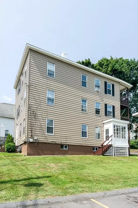 62 Whipple St, Worcester, MA 01607 photo 2