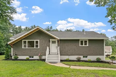 12 Harriman Rd, Merrimac, MA 01860