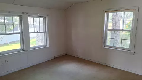 Bedroom - 58 Uxbridge Rd, Mendon, MA 01756 photo 2 of 2