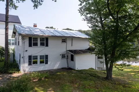 Exterior - 58 Uxbridge Rd, Mendon, MA 01756 photo 1 of 3