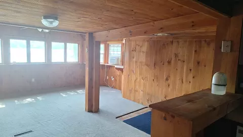 Living - 58 Uxbridge Rd, Mendon, MA 01756 photo 2 of 2