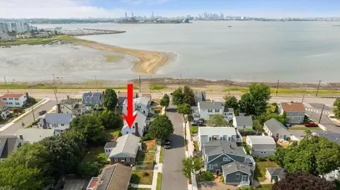 15 Lansdowne St, Quincy, MA 02171