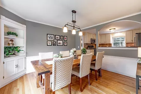 Dining - 145 Emerson St, Springfield, MA 01118 photo 1 of 3