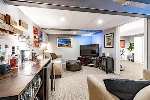 Living - 145 Emerson St, Springfield, MA 01118 photo 5 of 6