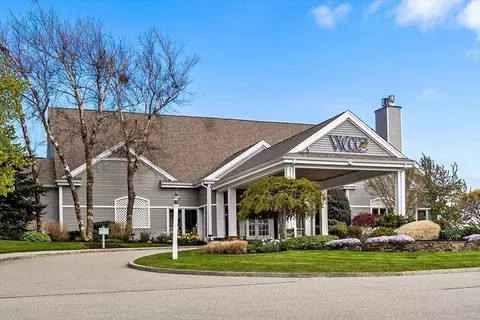 615 White Cliffs Dr #615, Plymouth, MA 02360