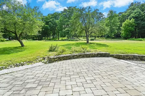 Exterior - 72 Westboro Rd, Upton, MA 01568 photo 4 of 9