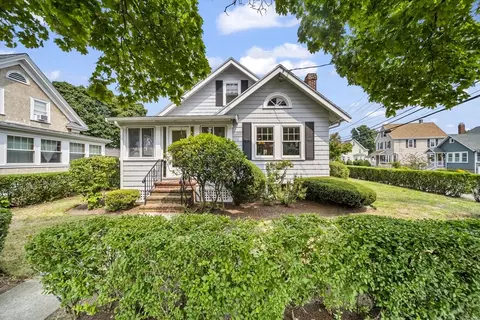 5 Greenwood Ave, Wakefield, MA 01880