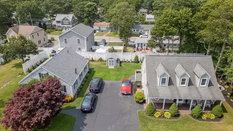 21 Bluff Ave, Mashpee, MA 02649 photo 3