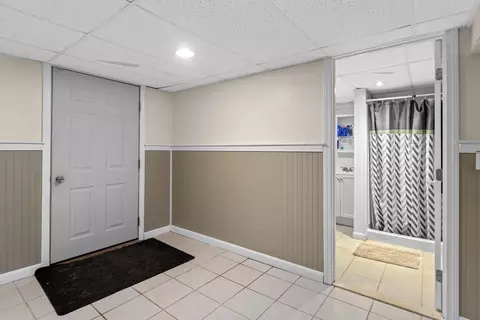 Entry Way - 30 Patience Ln, Cotuit, MA 02635 photo 4 of 4