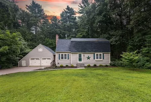 240 Chestnut St, Wrentham, MA 02093