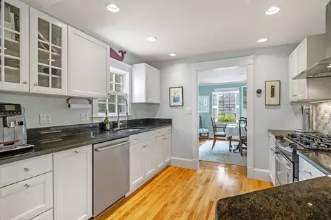 5 Gregory St, Marblehead, MA 01945 photo 10