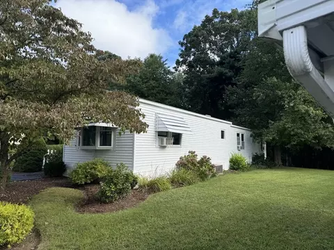 24 Hemlock Rd, Taunton, MA 02780