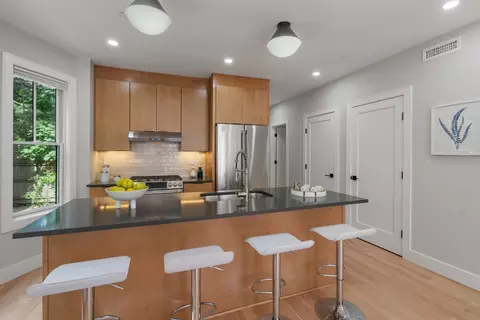 12 Henry St #A, Brookline, MA 02445