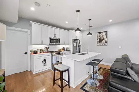 326 Meridian St #2, Boston, MA 02128