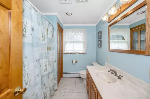 Bath - 137 C St, Dracut, MA 01826 photo 1 of 1