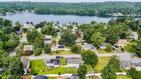 View/Area - 137 C St, Dracut, MA 01826 photo 5 of 6