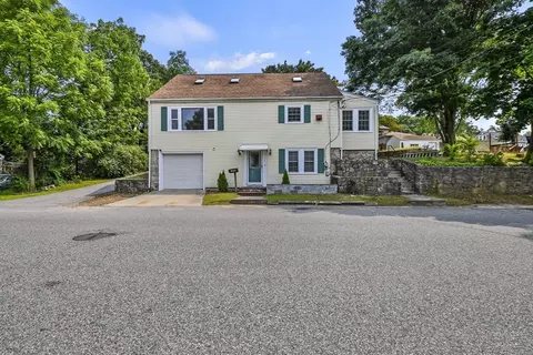 176 Talcott St, Woonsocket, RI 02895