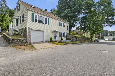 176 Talcott St, Woonsocket, RI 02895 photo 2