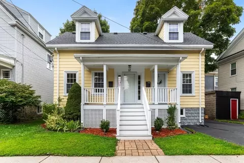 32 Cottage St, Melrose, MA 02176