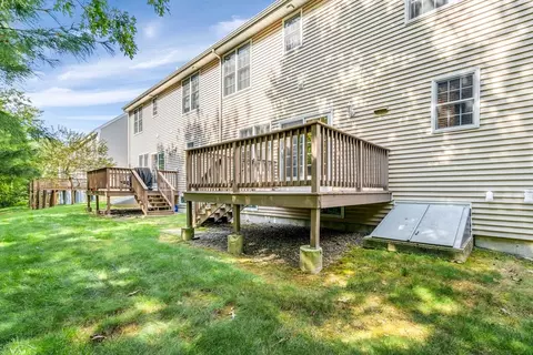 65 Knowlton Cir #65, Upton, MA 01568 photo 4